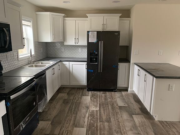 5th image of 406 Meadow Ln