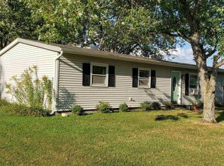 5248 E Bayview Dr, Syracuse, IN 46567