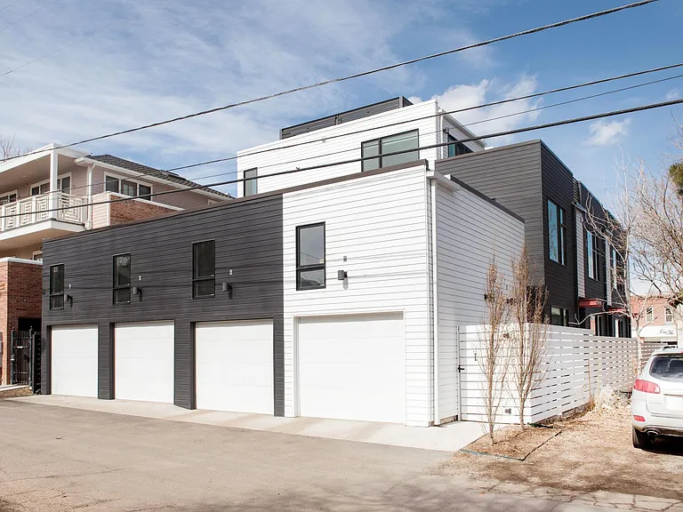 1834 Pearl St — Photo 30