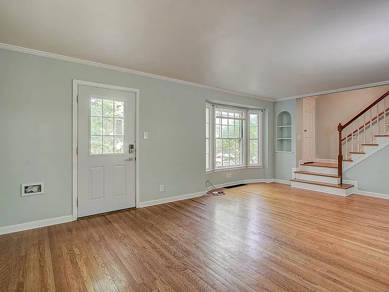 5043 Boulevard Pl — Photo 7