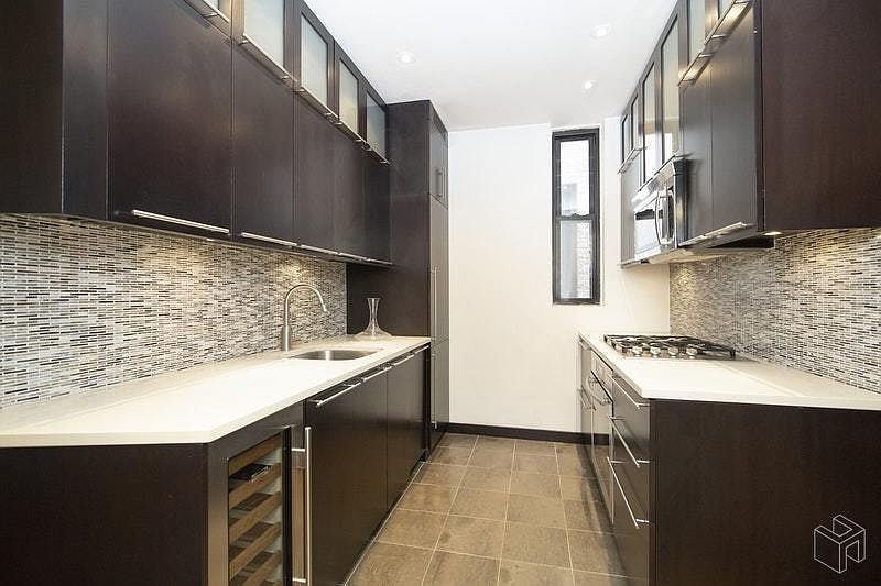 1st image of 170 9th Ave #4K