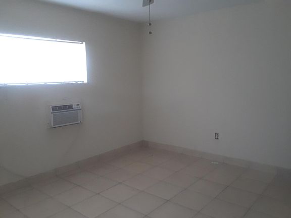 5th image of 1015 Palm Ave APT 9A