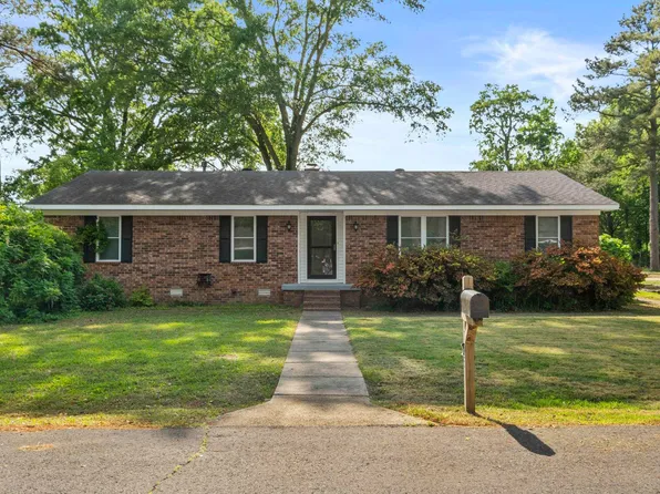 705 Oak St, Beebe, AR 72012