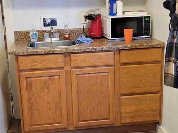 2nd image of 117 Locust St #5