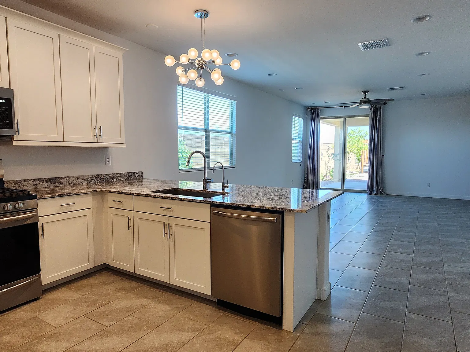 2192 W Sierra Sunset Trl — Photo 4