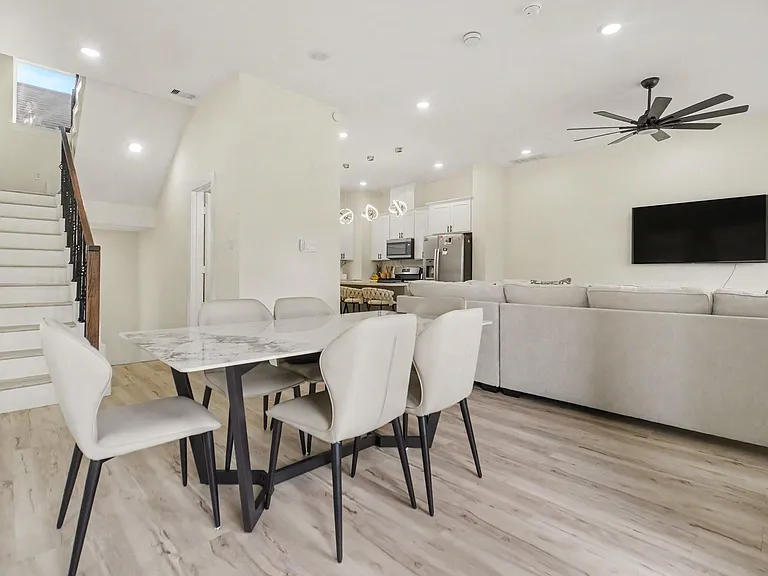 4310 Alice St — Photo 5