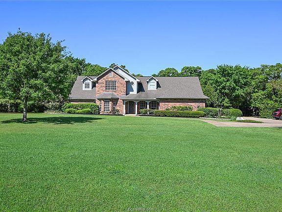 3rd image of 4706 Nantucket Dr