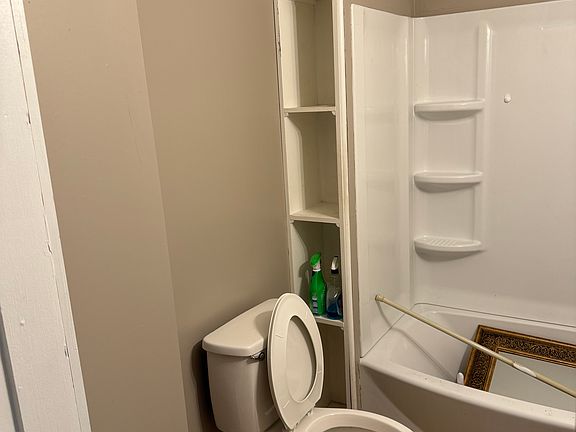 4th image of 307 Dakota Ave #307