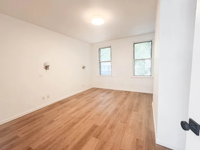 146 Powers St #TWHS — Photo 5