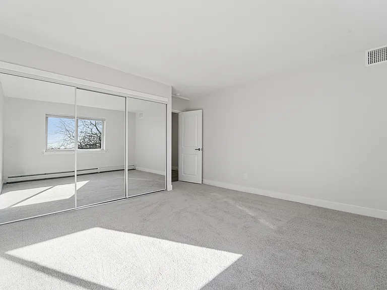 Haverford Court — Photo 13