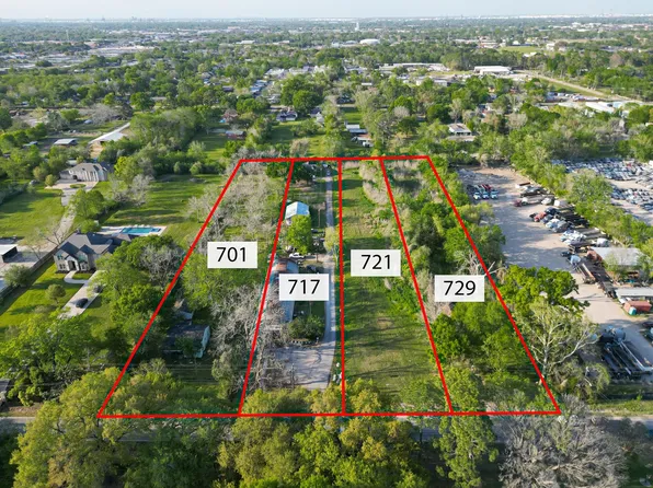 729 Crenshaw Rd, Pasadena, TX 77504