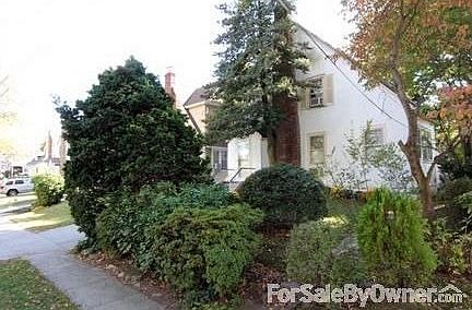 1st image of 12 Highland Pl