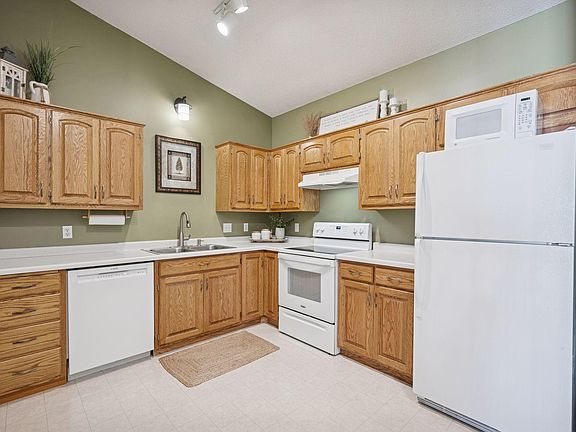 3rd image of 5381 140th Ave NW