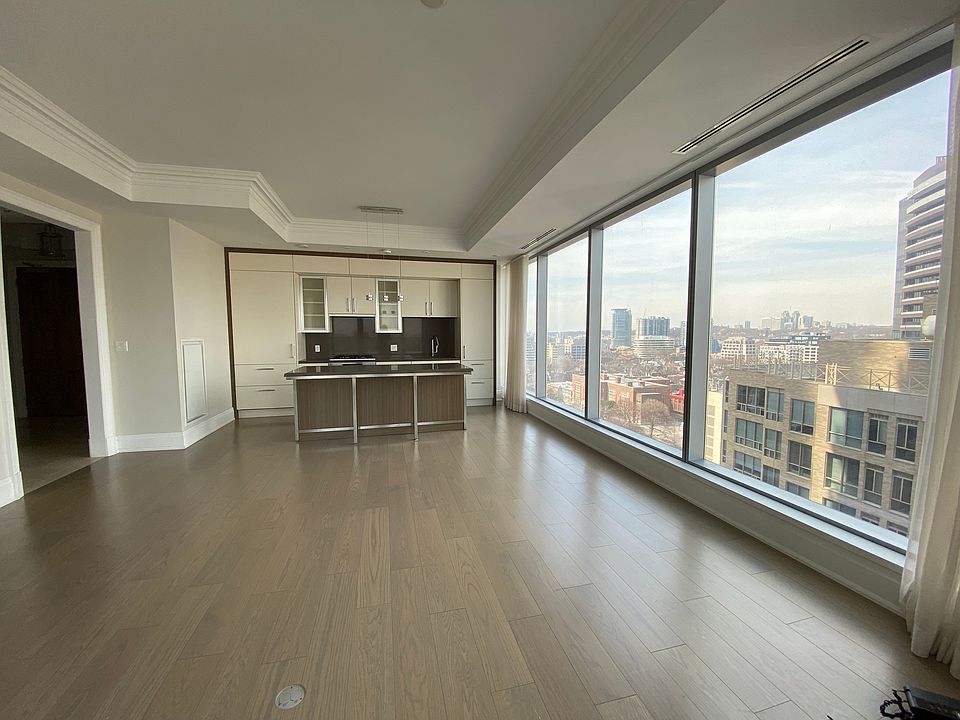 1st image of 55 Scollard St #15
