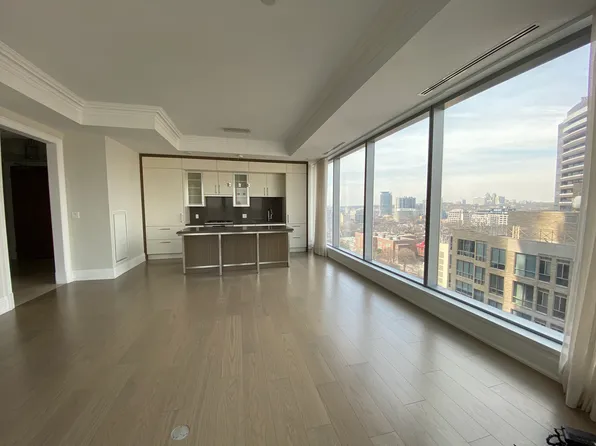 55 Scollard St #15, Toronto, ON M5R 0A1