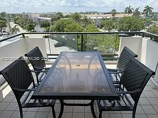 Leisure Towers Condo — Photo 4