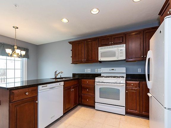 5th image of 7 Messenger St APT 5