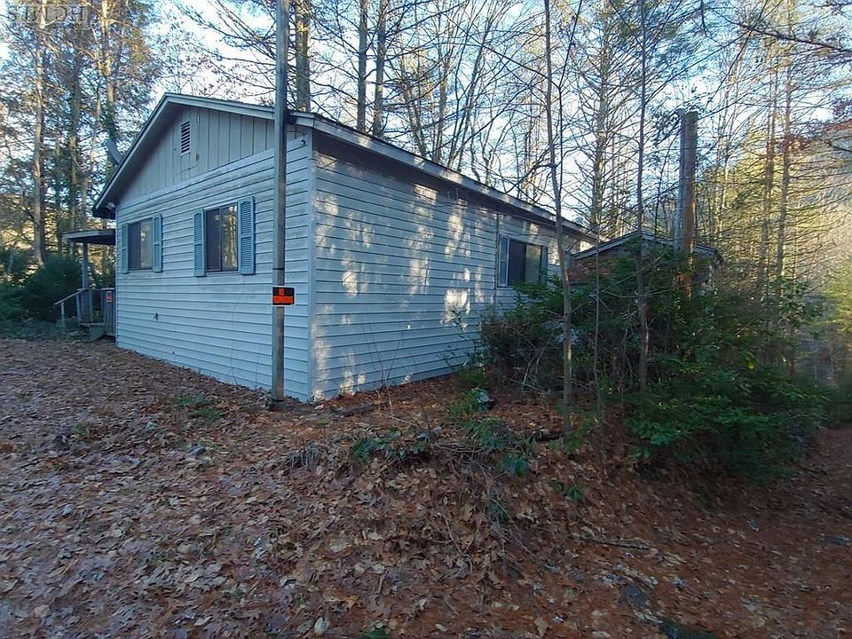 2nd image of 96 Lakeside Circle Dr