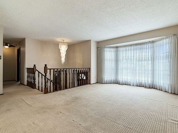 4th image of 7207 152b Ave NW