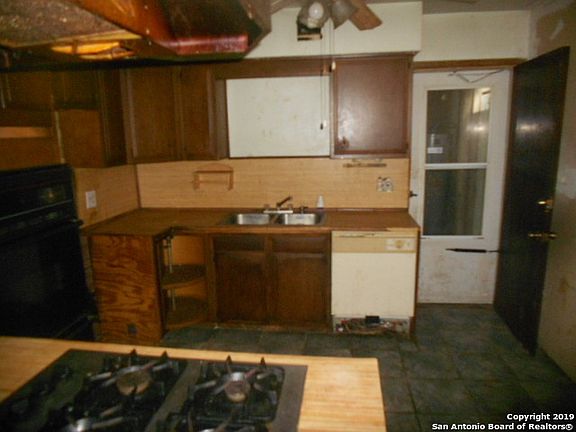 4th image of 407 E Crestline Dr