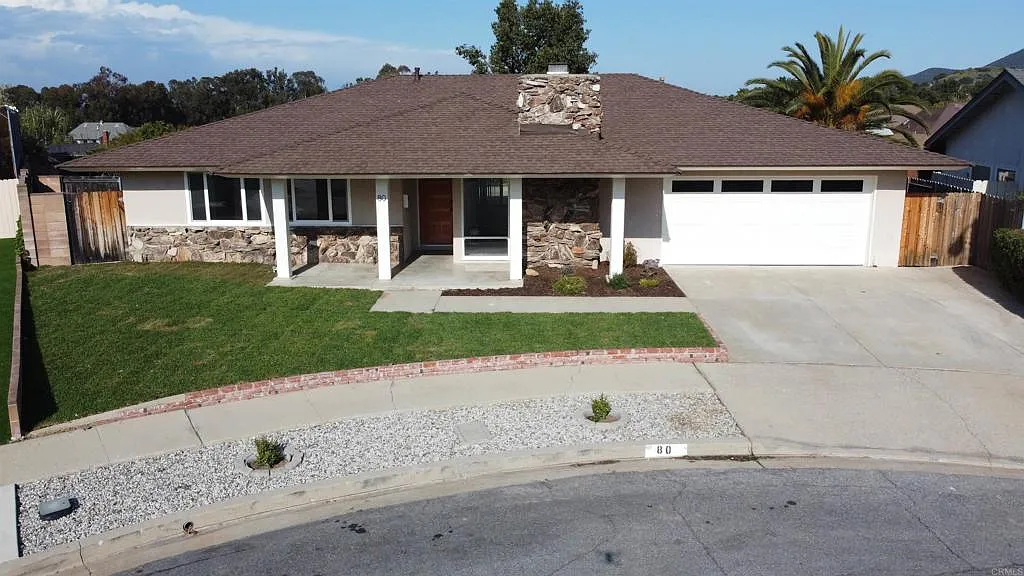 4 bed, 2.0 bath, 1736 sqft, $4,600 — Photo 1