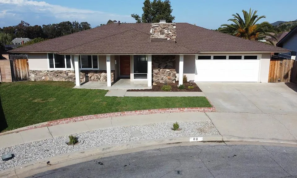 80 Lucas Ct