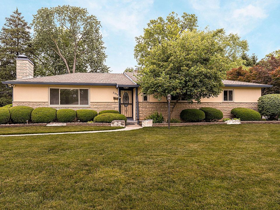 1st image of 2398 Beverly Pl