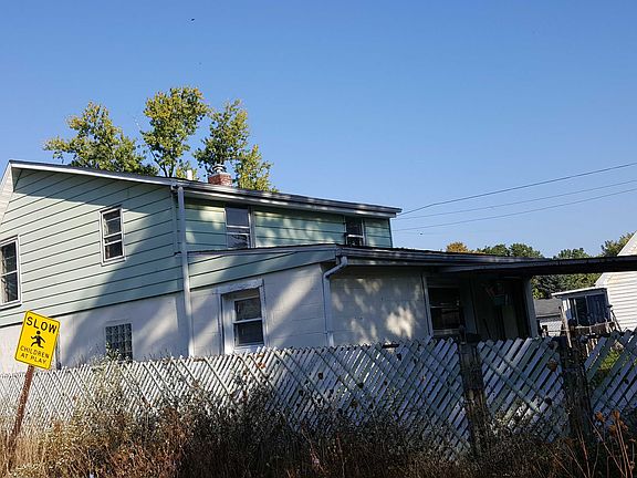 2nd image of 1221 Niblock Ave NW