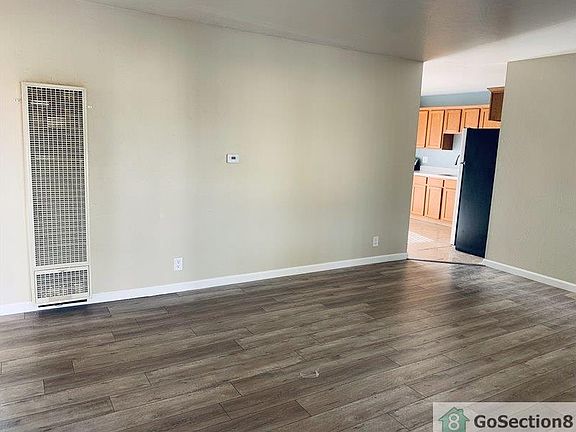 3rd image of 5555 Bancroft Ave #D
