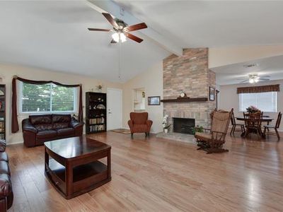 1402 Gracy Dr