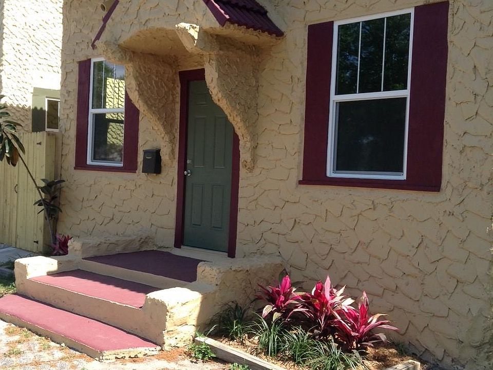 1st image of 219 17th St N