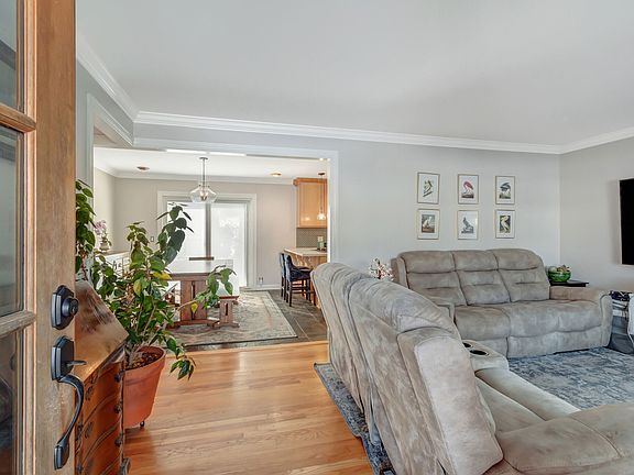 5th image of 1215 Stonewall Blvd
