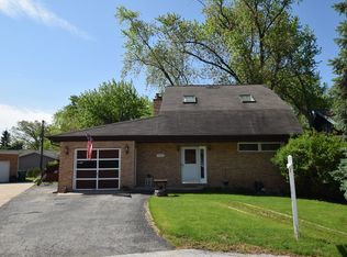 18897 W Orchard Ln, Grayslake, IL 60030