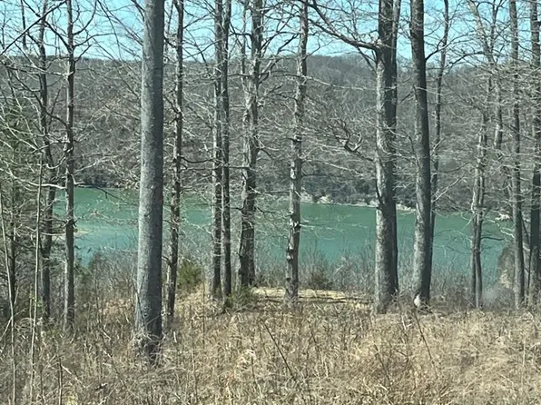 13 Obey River Shrs, Byrdstown, TN 38549