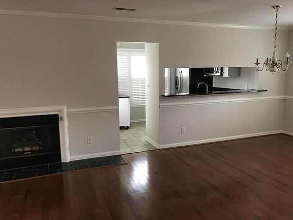 5th image of 3225 Winterberry Dr