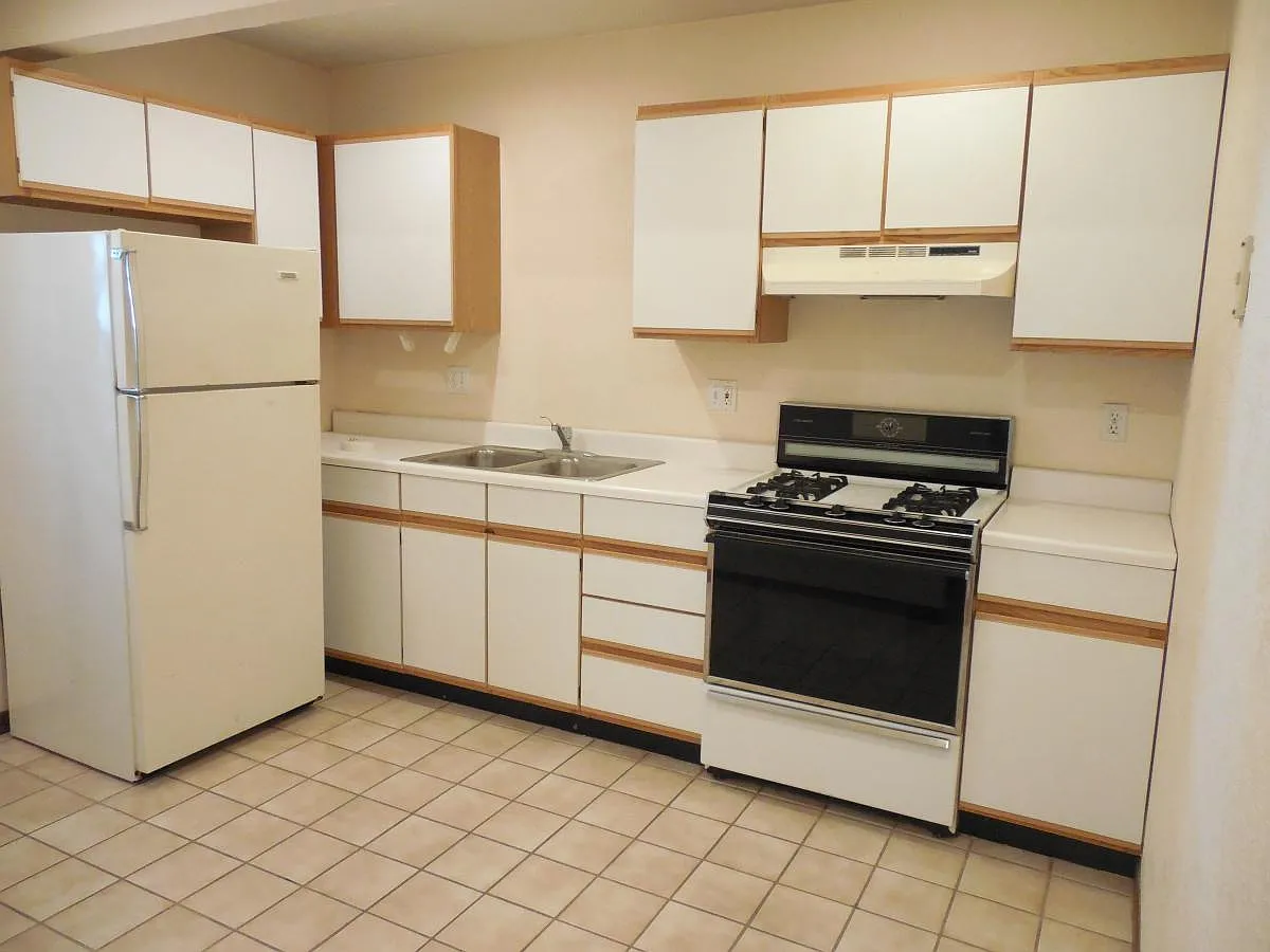 409 Hill Street — Photo 4