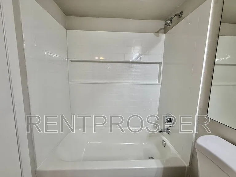 6104 Curry Ford Rd #108 — Photo 17