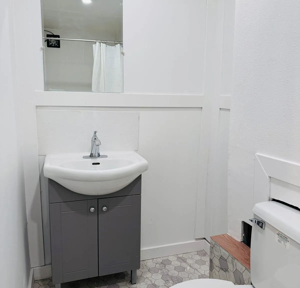 Studio, 800 sqft, $1,050 — Photo 3