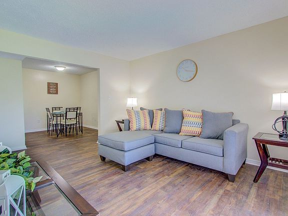 3rd image of 1595 W Highland Dr #9ba396cb5