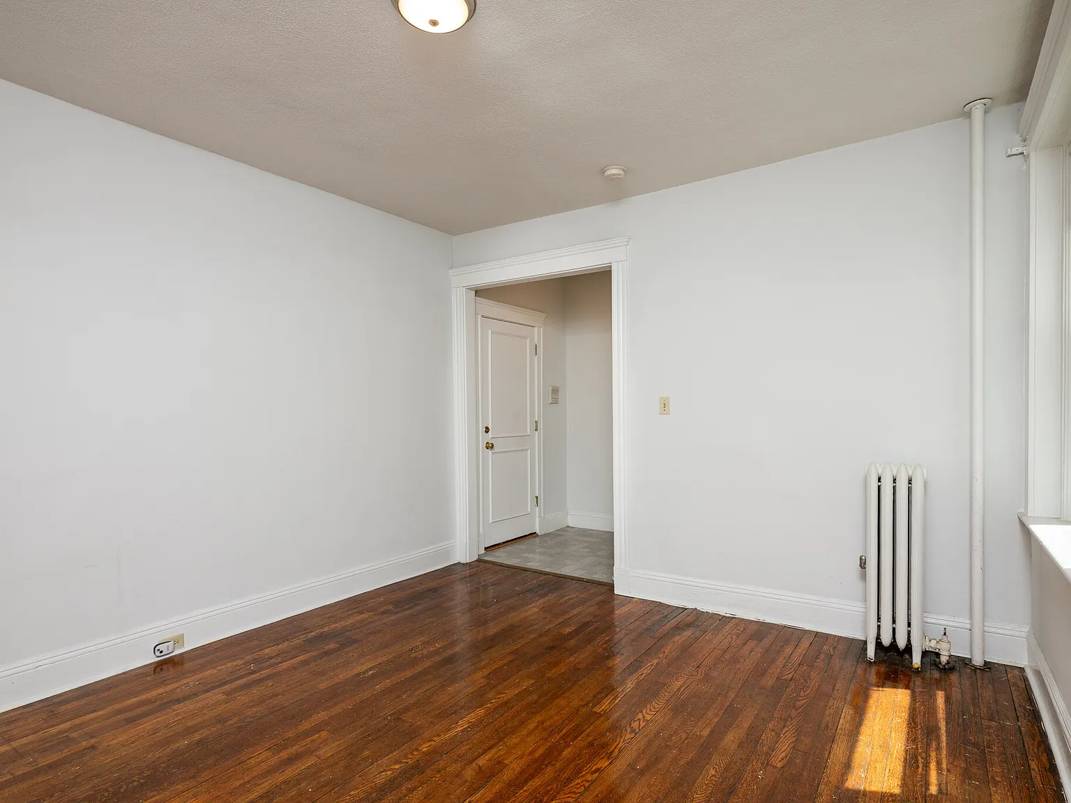 Studio, 1.0 bath, 343 sqft, $2,400 — Photo 2