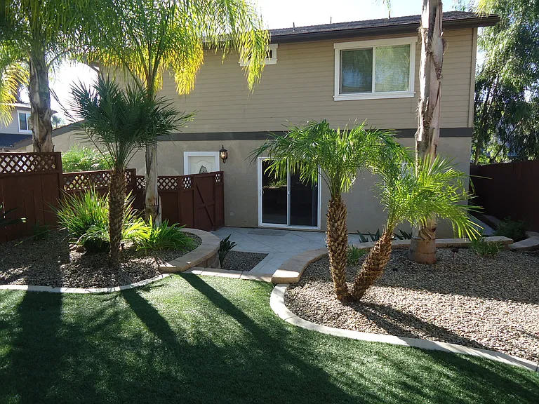 1133 Persimmon Ave #10 — Photo 17