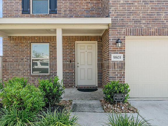 5th image of 9803 Wembley Vista Ct