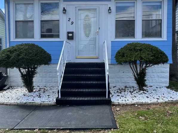 29 Ligham St, Belleville, NJ 07109