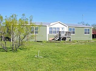 1945 Homannville Trl, Lockhart, TX 78644