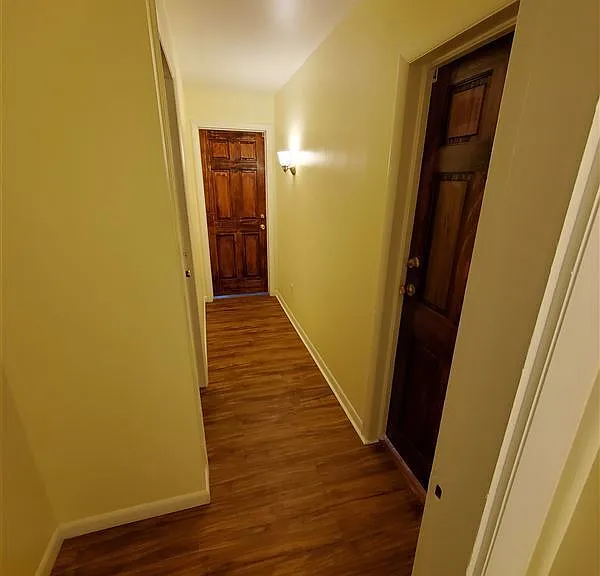 118 N State St — Photo 35
