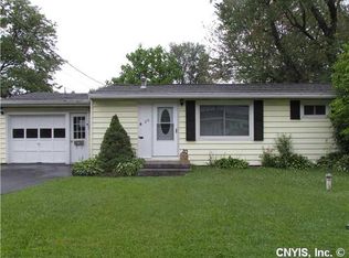 215 Mohawk Dr, Syracuse, NY 13211