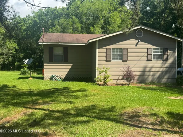 1484 Clinton Raymond Rd, Clinton, MS 39056