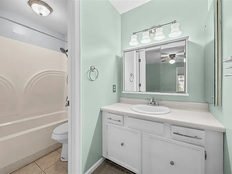402 Hunting Creek Rd — Photo 6