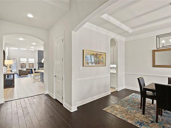 4th image of 1620 Farmstead St
