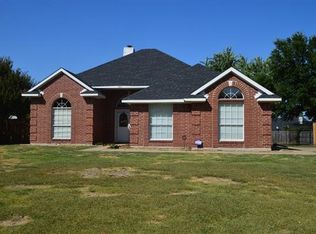 501 Estate Ln, Terrell, TX 75161